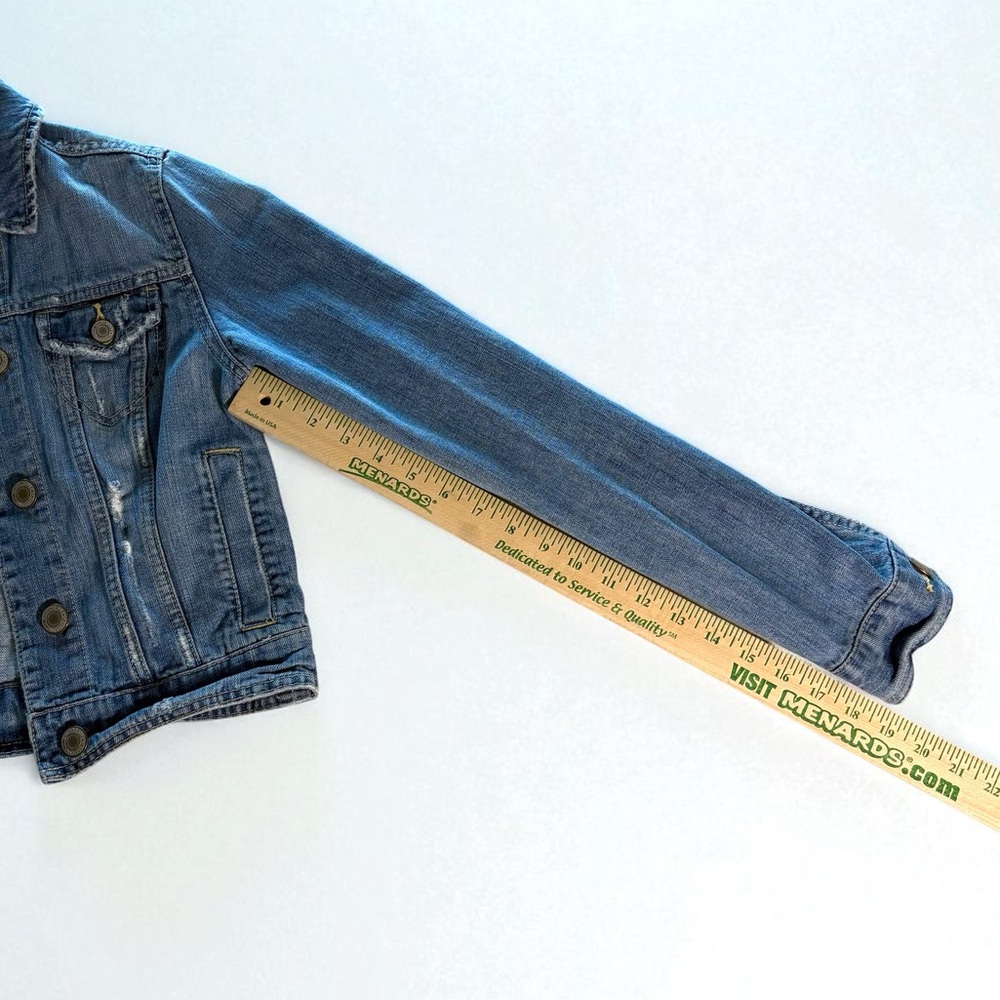 American Eagle Distressed Denim Jean Jacket Small Petite - Picture 3 of 4